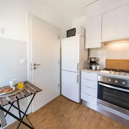 Comfortable In Campo Pequeno * Lissabon